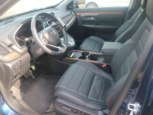 혼다 뉴 CR-V 하이브리드 1열. 이상현 기자